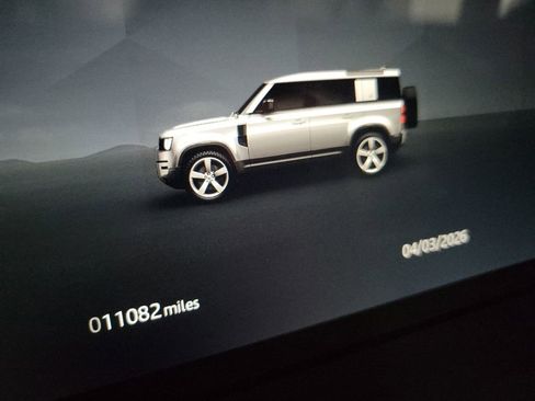 Used 2025 Land Rover Defender 110 S AWD/4WD image 18