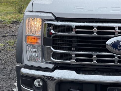 New 2026 Ford F550 4x4 Regular Cab Super Duty image 2