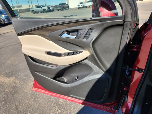 Used 2020 Buick Envision Essence image 13