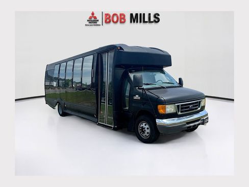 Used 2007 Ford E-450 and Econoline 450 RWD image 1