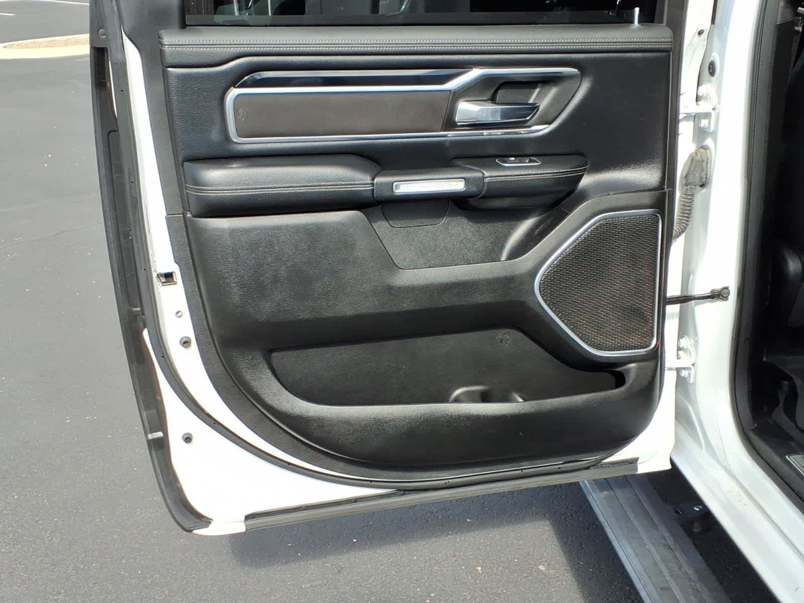 Used 2021 RAM 1500 Laramie w/ Sport Appearance Package AWD/4WD image 23