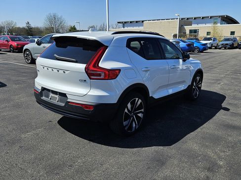Used 2023 Volvo XC40 B5 Ultimate w/ Protection Package Premier AWD/4WD image 4