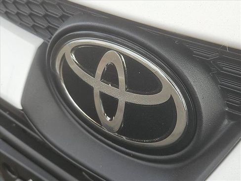 Used 2023 Toyota Corolla LE FWD image 30