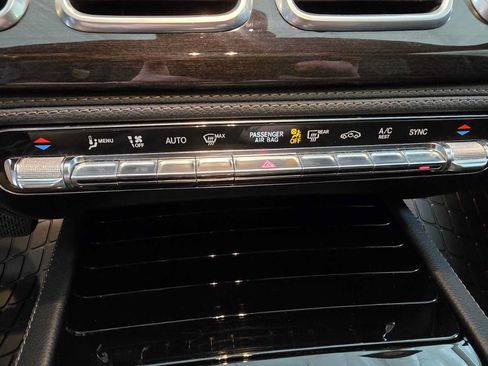 Certified 2020 Mercedes-Benz GLE 350 4MATIC image 28