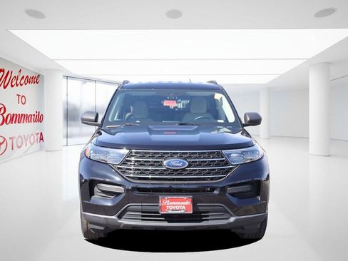 Used 2022 Ford Explorer XLT w/ Class IV Trailer Tow Package AWD/4WD image 4
