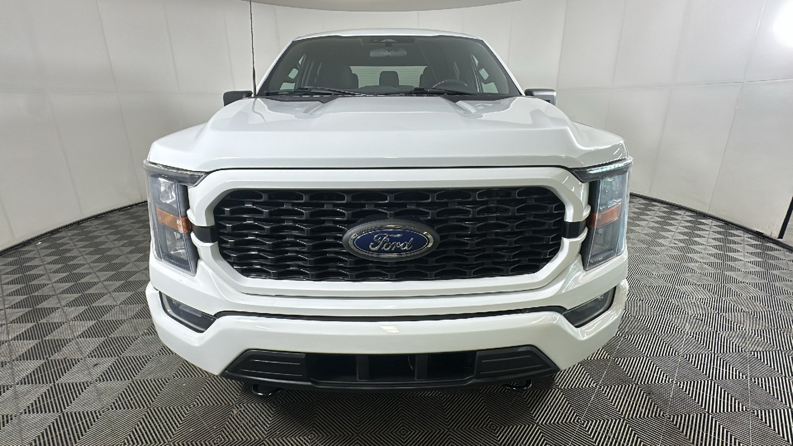 Used 2023 Ford F150 XL w/ Trailer Tow Package AWD/4WD image 8