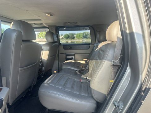 Used 2003 HUMMER H2 Luxury w/ Preferred Equipment Group image 29