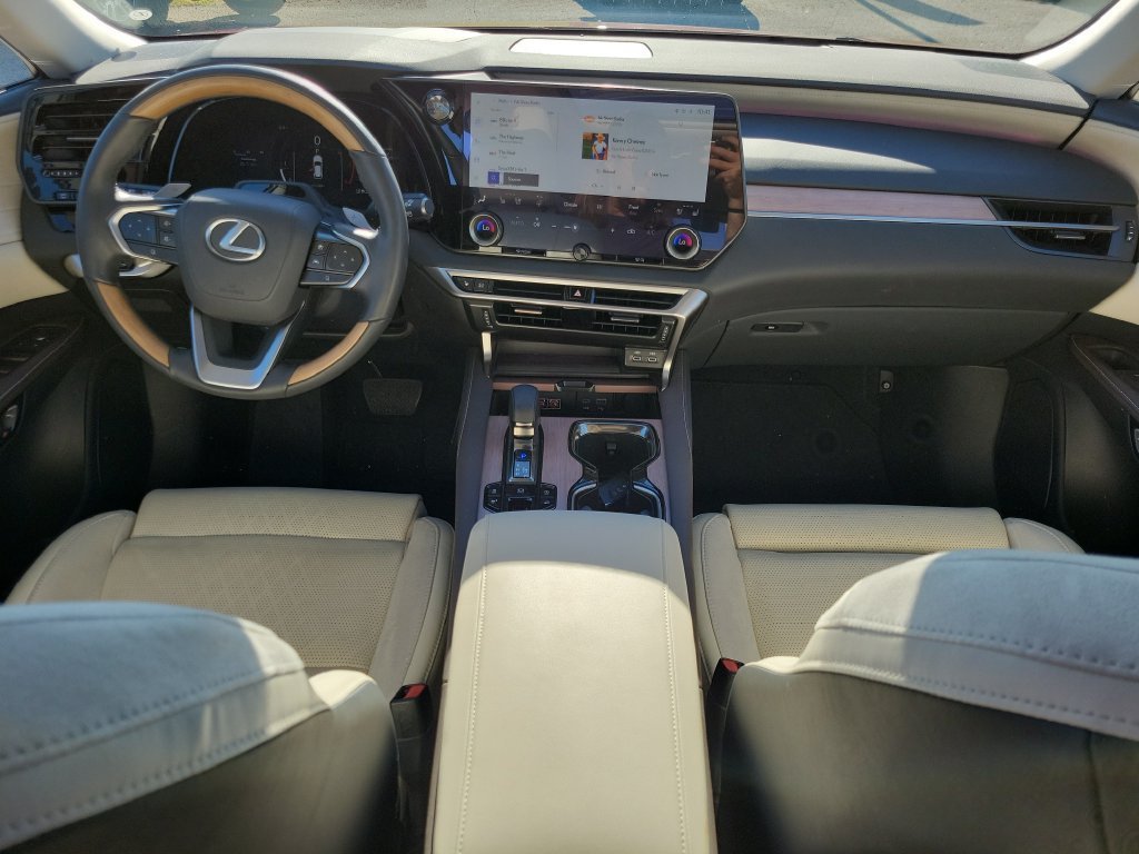 Used 2025 Lexus RX 350 AWD w/ Convenience Package image 12