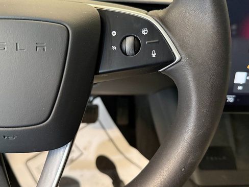 Used 2025 Tesla Model 3 Long Range image 11