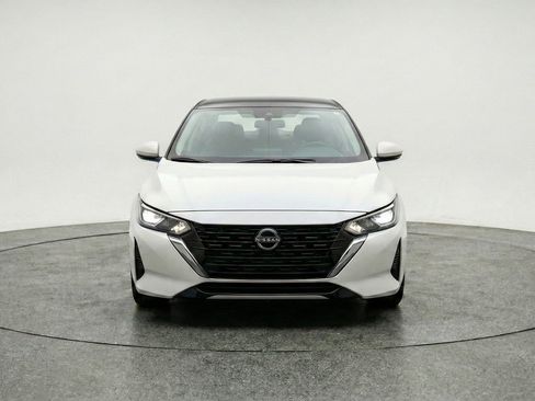 Used 2025 Nissan Sentra S FWD image 2