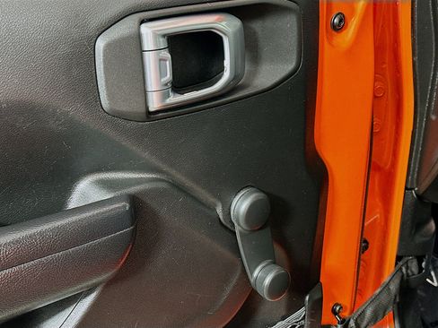 Used 2023 Jeep Wrangler Sport image 17