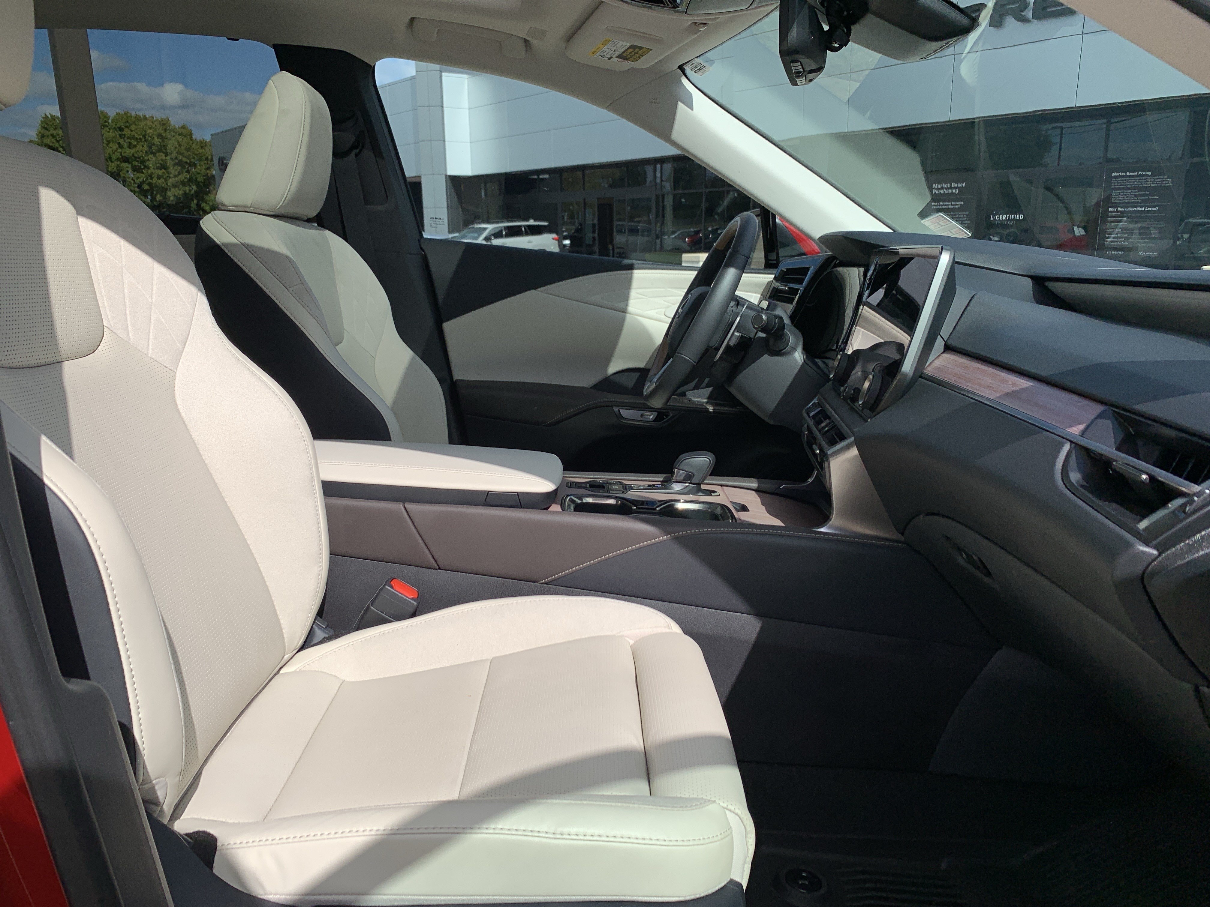 Used 2025 Lexus RX 350 AWD w/ Convenience Package image 35