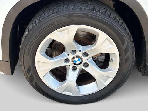 Used 2015 BMW X1 sDrive28i RWD image 19