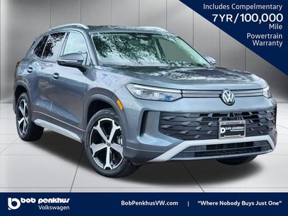 New 2025 Volkswagen Tiguan SE