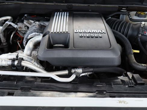 Used 2023 Chevrolet Silverado 1500 LTZ AWD/4WD image 31
