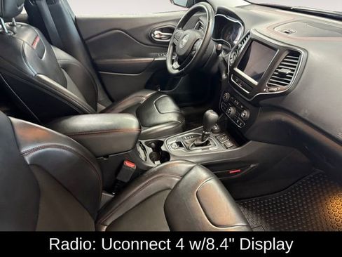 Used 2020 Jeep Cherokee Trailhawk w/ Cold Weather Group AWD/4WD image 4