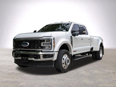 Used 2025 Ford F450 Lariat w/ Lariat Ultimate Package AWD/4WD image 5