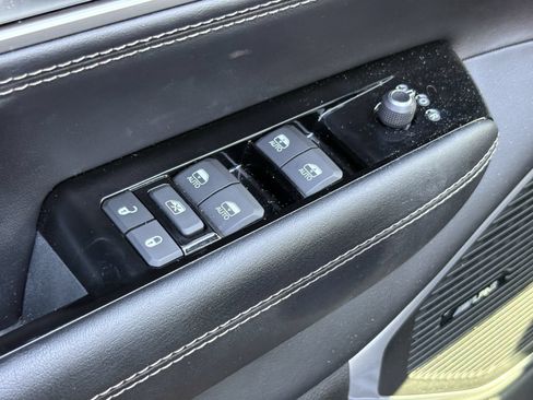 Used 2025 Jeep Wagoneer Series II w/ Advanced All Terrain Group AWD/4WD image 11