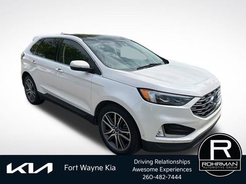 Used 2019 Ford Edge Titanium w/ Equipment Group 301A AWD/4WD image 9