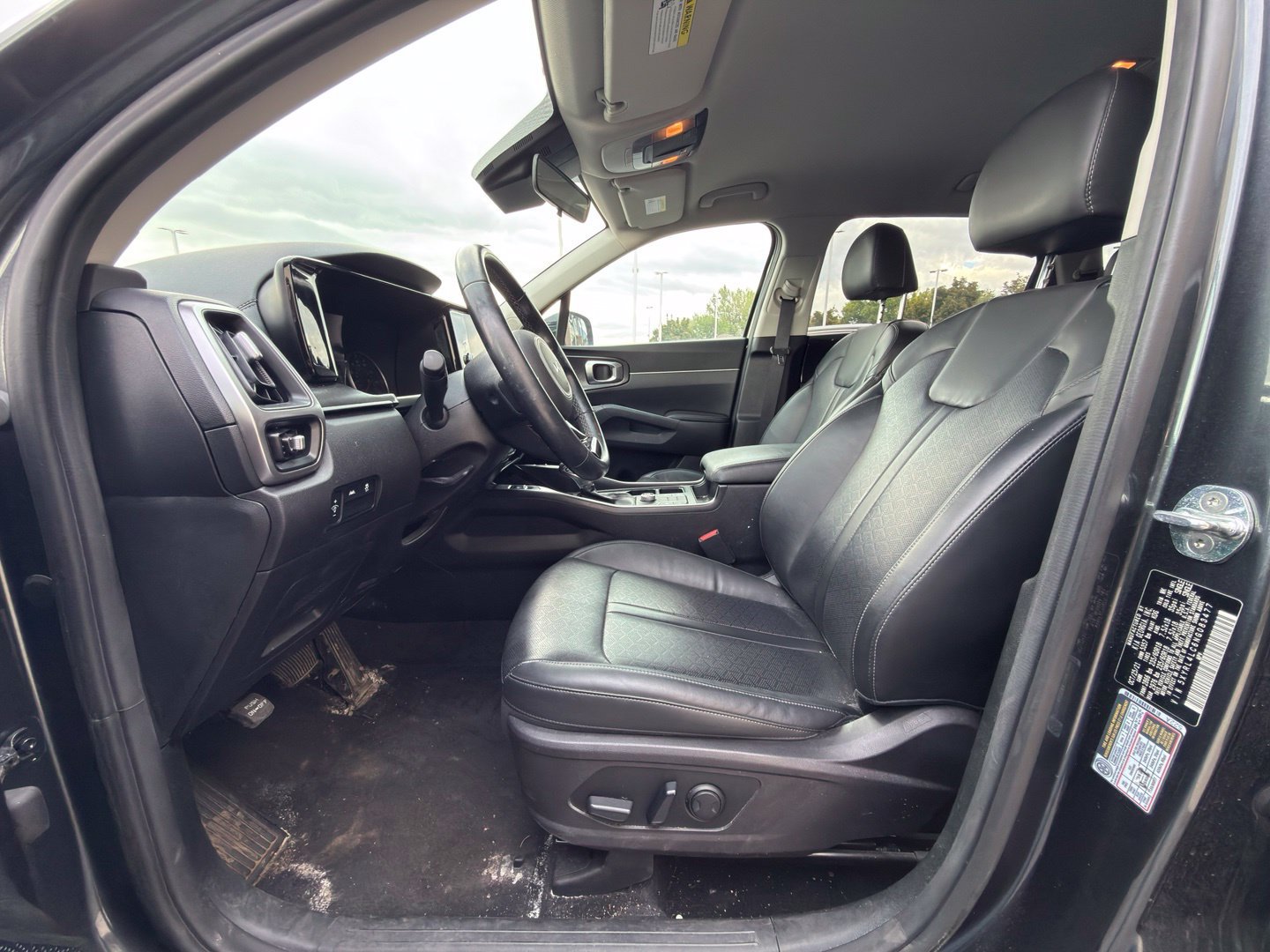 Used 2022 Kia Sorento S FWD image 5