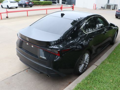 Used 2024 Lexus IS 300 w/ Premium Package RWD image 11