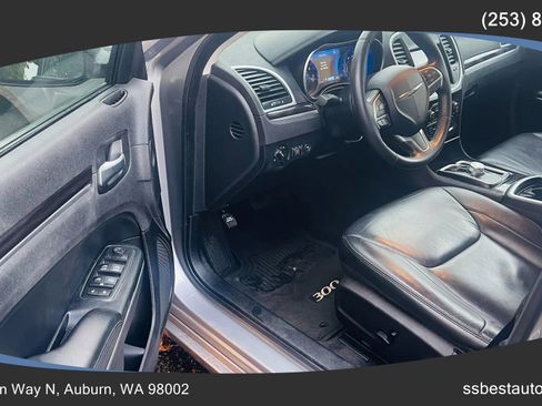 Used 2016 Chrysler 300 Limited image 8