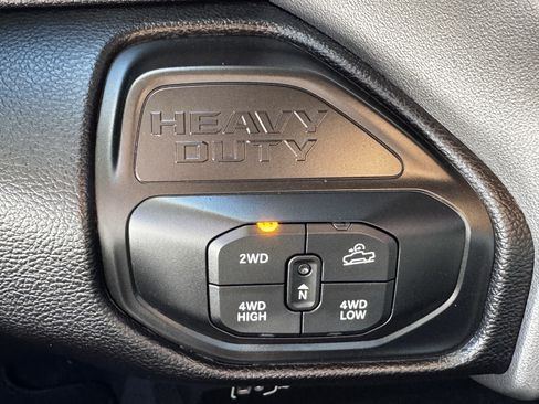 Used 2025 RAM 2500 Big Horn AWD/4WD image 21