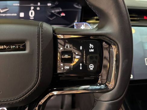 Used 2024 Land Rover Range Rover Sport image 15