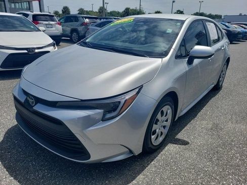 Used 2024 Toyota Corolla LE FWD image 8