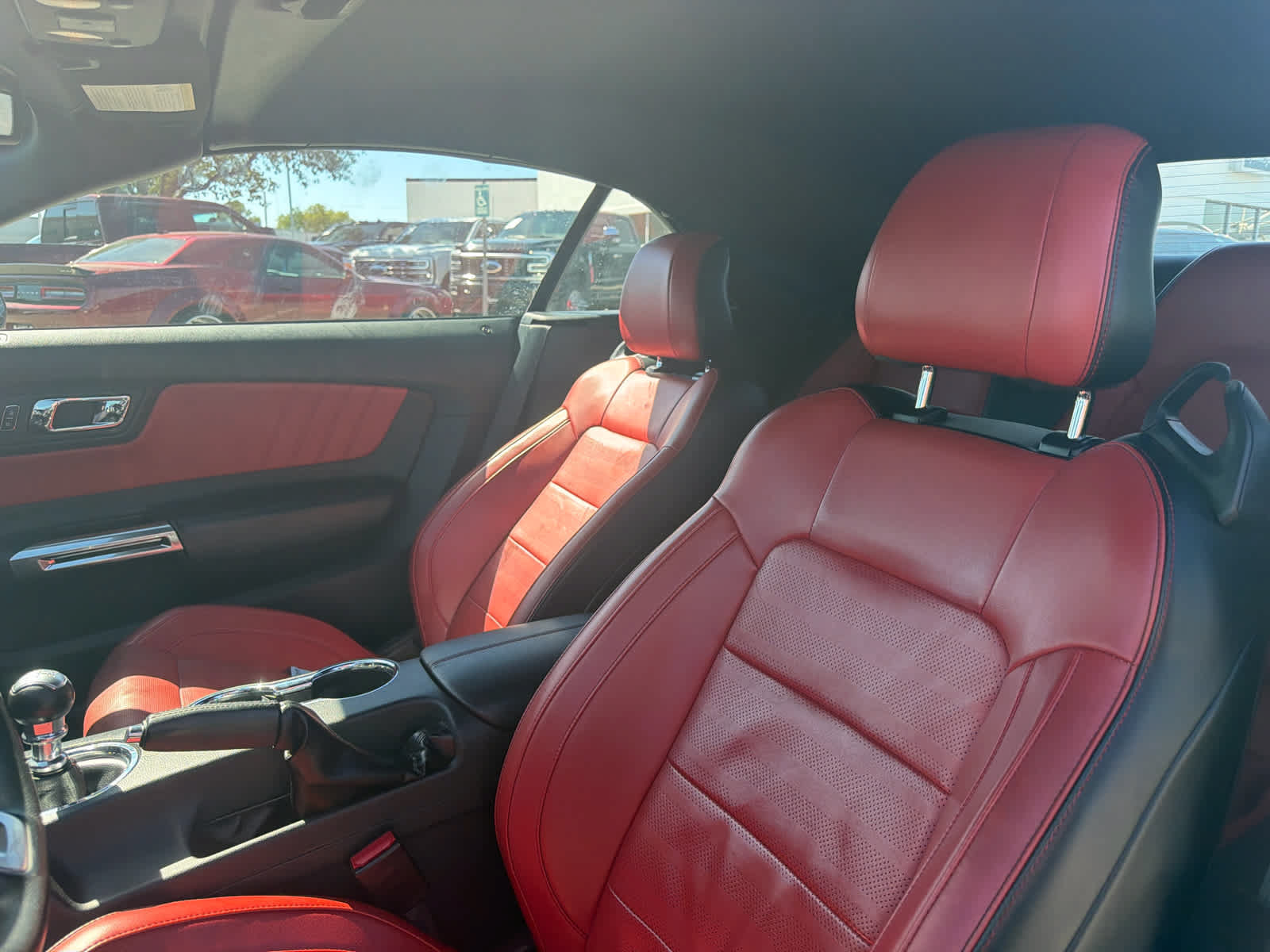 Used 2015 Ford Mustang GT Premium w/ Equipment Group 401A RWD image 7