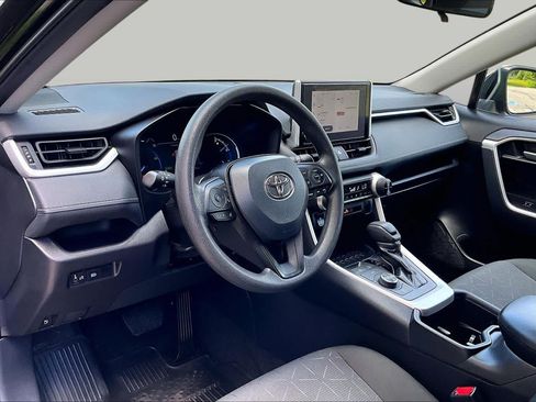 Used 2024 Toyota RAV4 XLE AWD/4WD image 18