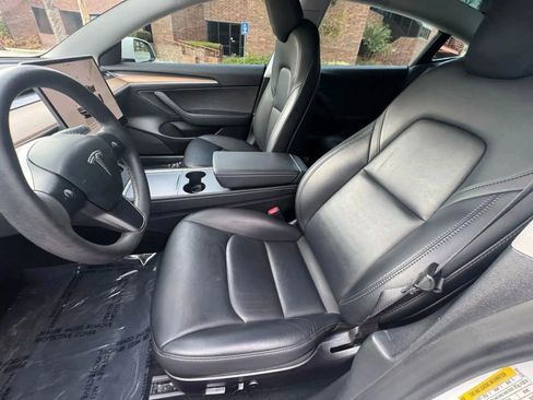 Used 2021 Tesla Model 3 Standard Range Plus image 10