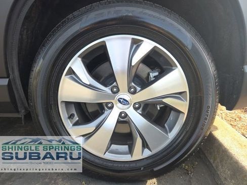 Certified 2025 Subaru Ascent Premium AWD/4WD image 35