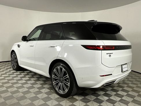 Used 2025 Land Rover Range Rover Sport Dynamic SE image 3