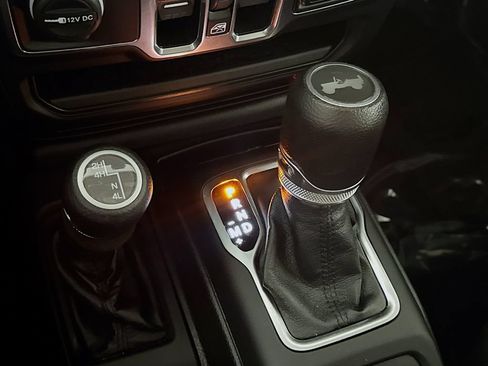 Used 2021 Jeep Wrangler Unlimited Sport AWD/4WD image 17