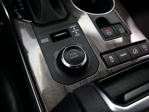 Used 2022 Toyota Highlander Platinum AWD/4WD image 23