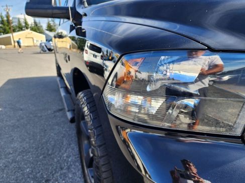 Used 2015 RAM 1500 Express AWD/4WD image 24
