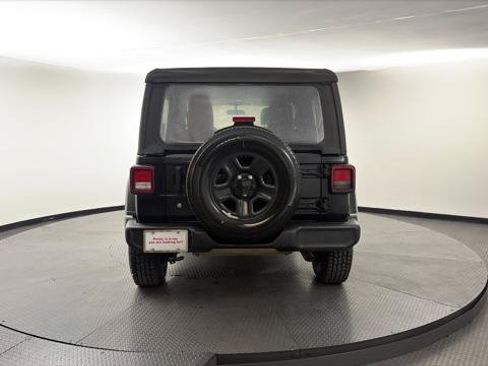 Used 2023 Jeep Wrangler Unlimited Sport AWD/4WD image 7