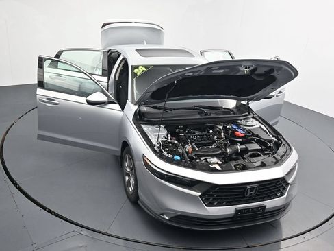 Used 2024 Honda Accord EX image 25