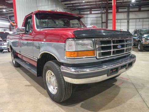 Used 1997 Ford F250 2WD Regular Cab Heavy Duty image 12
