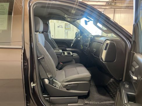 Used 2019 Chevrolet Silverado 1500 LT w/ All Star Edition image 27
