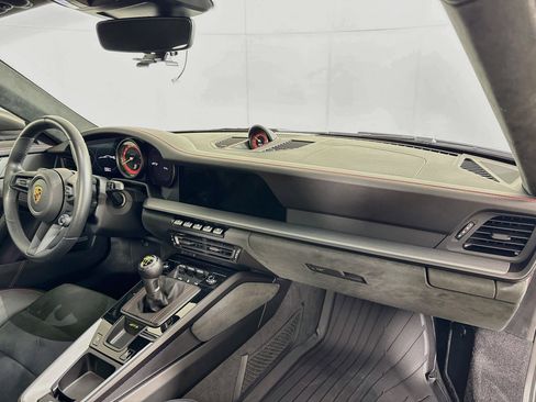 Certified 2024 Porsche 911 GT3 RWD image 25