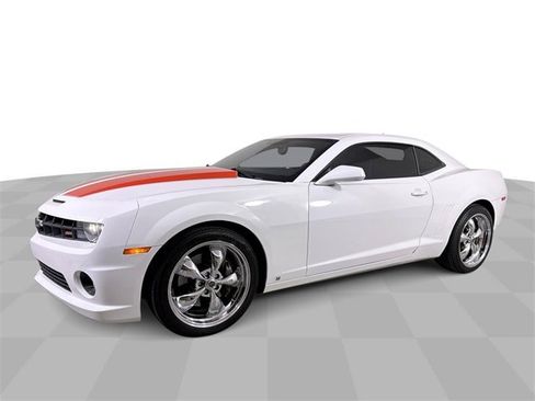 Used 2010 Chevrolet Camaro SS w/ RS Package image 4