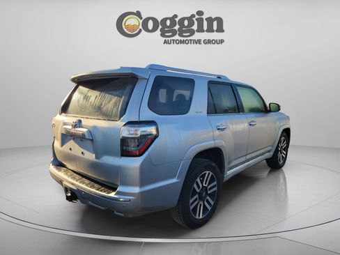 Used 2023 Toyota 4Runner Limited RWD image 5