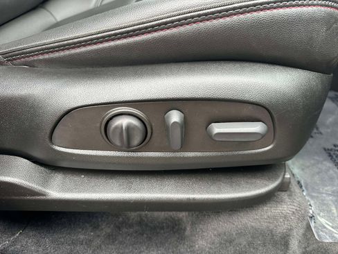 Certified 2023 Chevrolet Traverse RS image 30