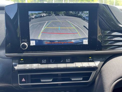 Used 2025 Toyota Camry LE FWD image 34