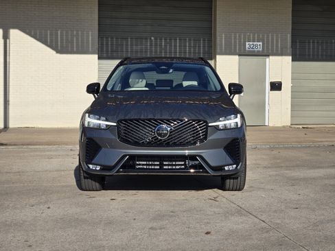 New 2026 Volvo XC60 B5 Ultra w/ Climate Package image 6