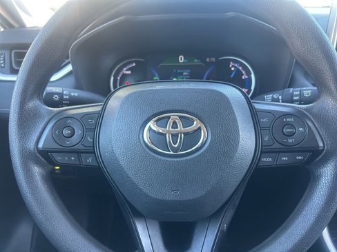 Used 2025 Toyota RAV4 XLE image 10