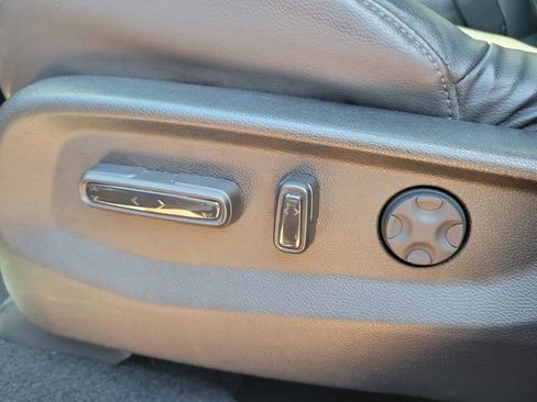 Used 2022 Honda CR-V Touring image 18