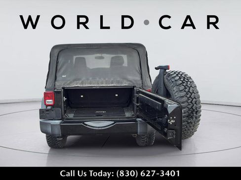 Used 2017 Jeep Wrangler Sport image 18